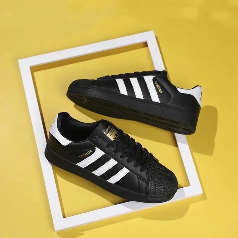 adidas SUPERSTAR
