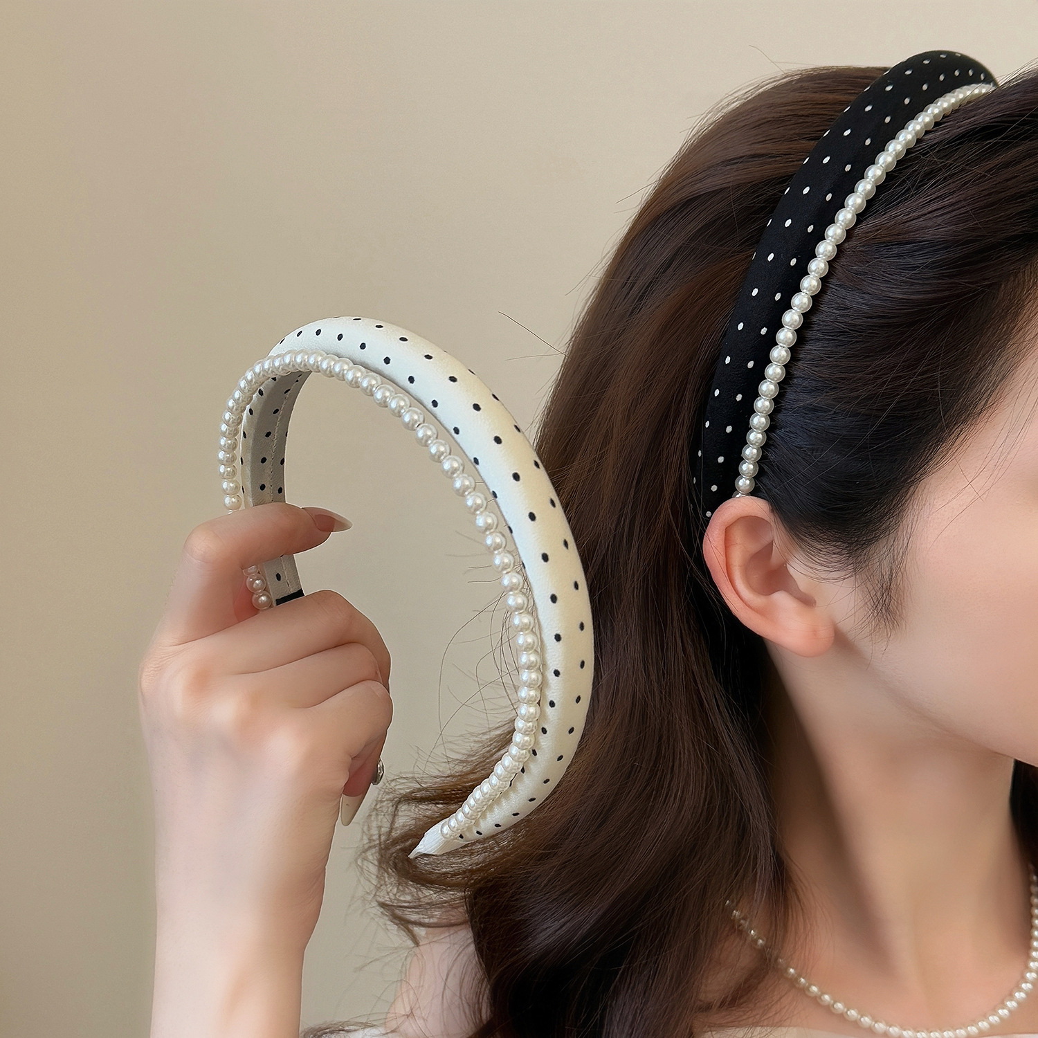 Trendy New Black and White Polka Dot Pearl Headband Fabric Sponge High Crown Headband Face-Slimming Hair Accessory Hairpin