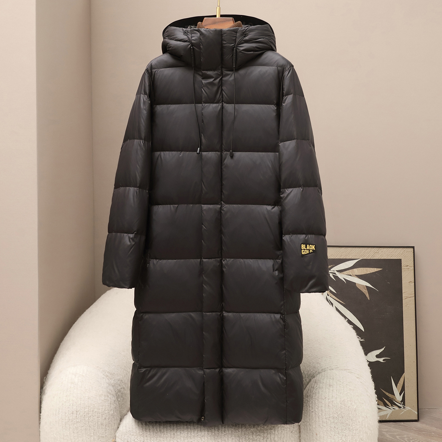 Long-Term Availability: 2026 Haining Spring New Black and Gold Hooded Long down Jacket, Unisex Warm Coat