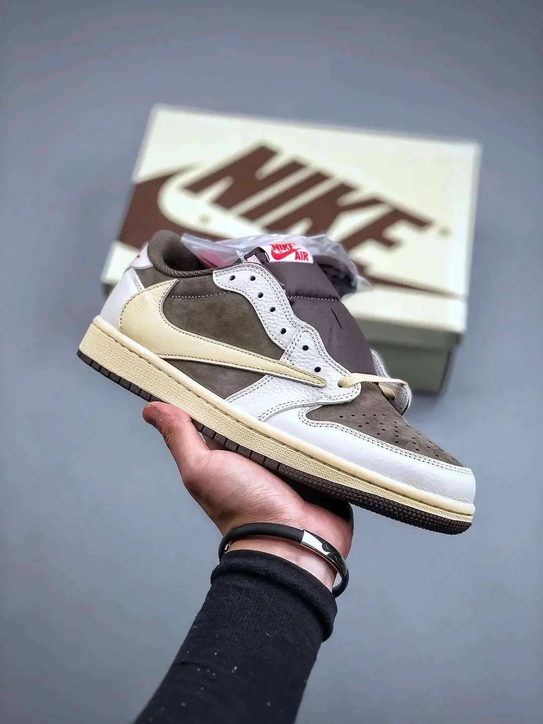 【 High quality 】 Top quality AJ1 low cut hook