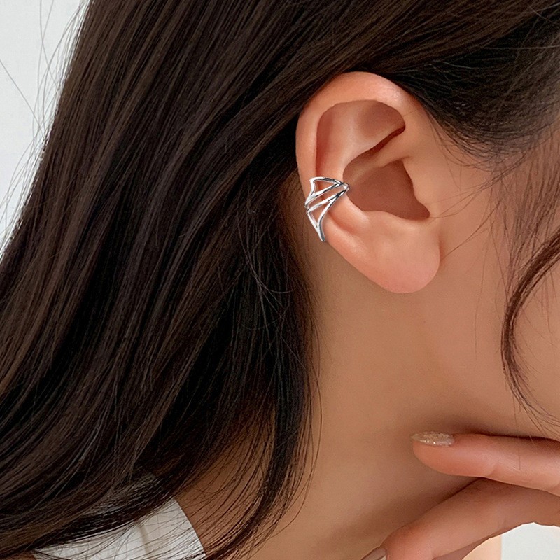 Ancient Cat Ning Devil Angel Wings Ear Clip Female Mori Cold Style Creative Personality Elf Earrings