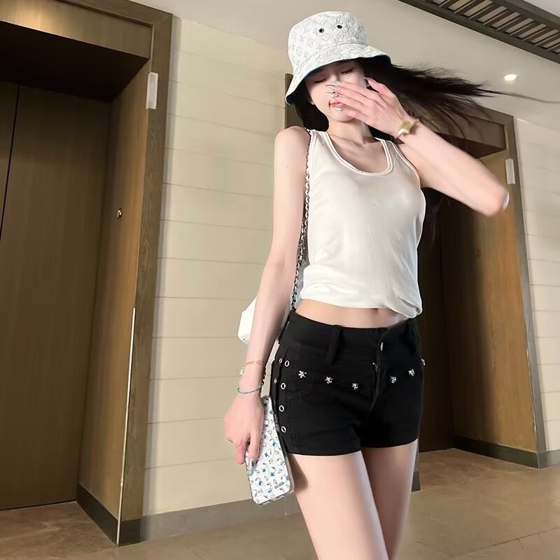 【Cross-Border Hot Item】Spicy Girl Y2K Studded Design Low-Waist Denim Shorts, Summer Slimming A-Line New Style Women's Hot Pants