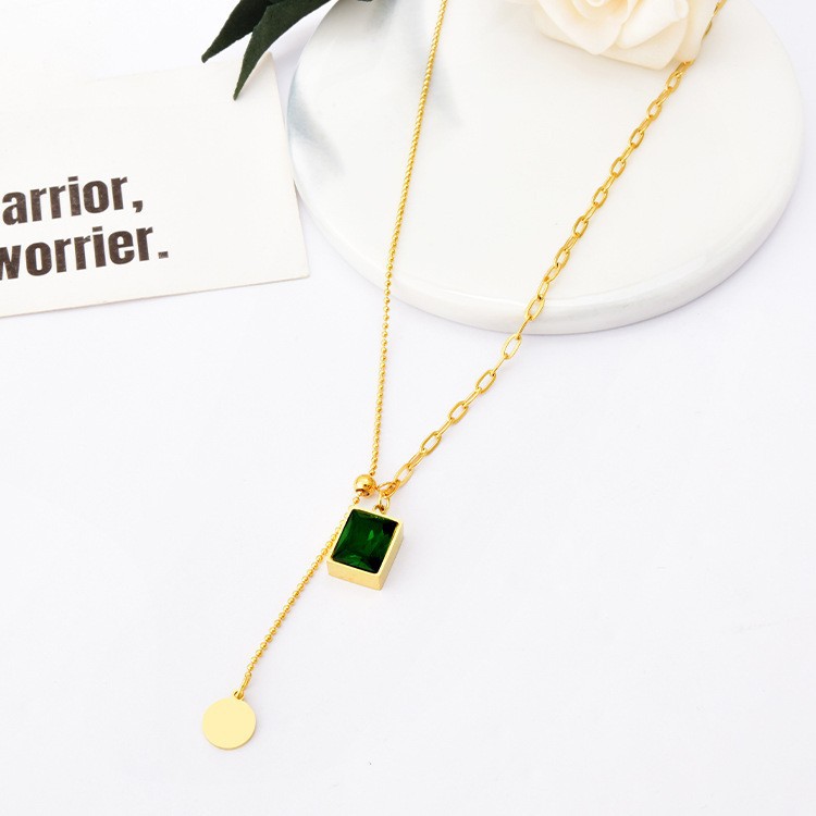 Internet celebrity fashion jewelry butterfly necklace simple all-match Green Diamond Star Moon beads tassel Pearl bear clavicle chain female