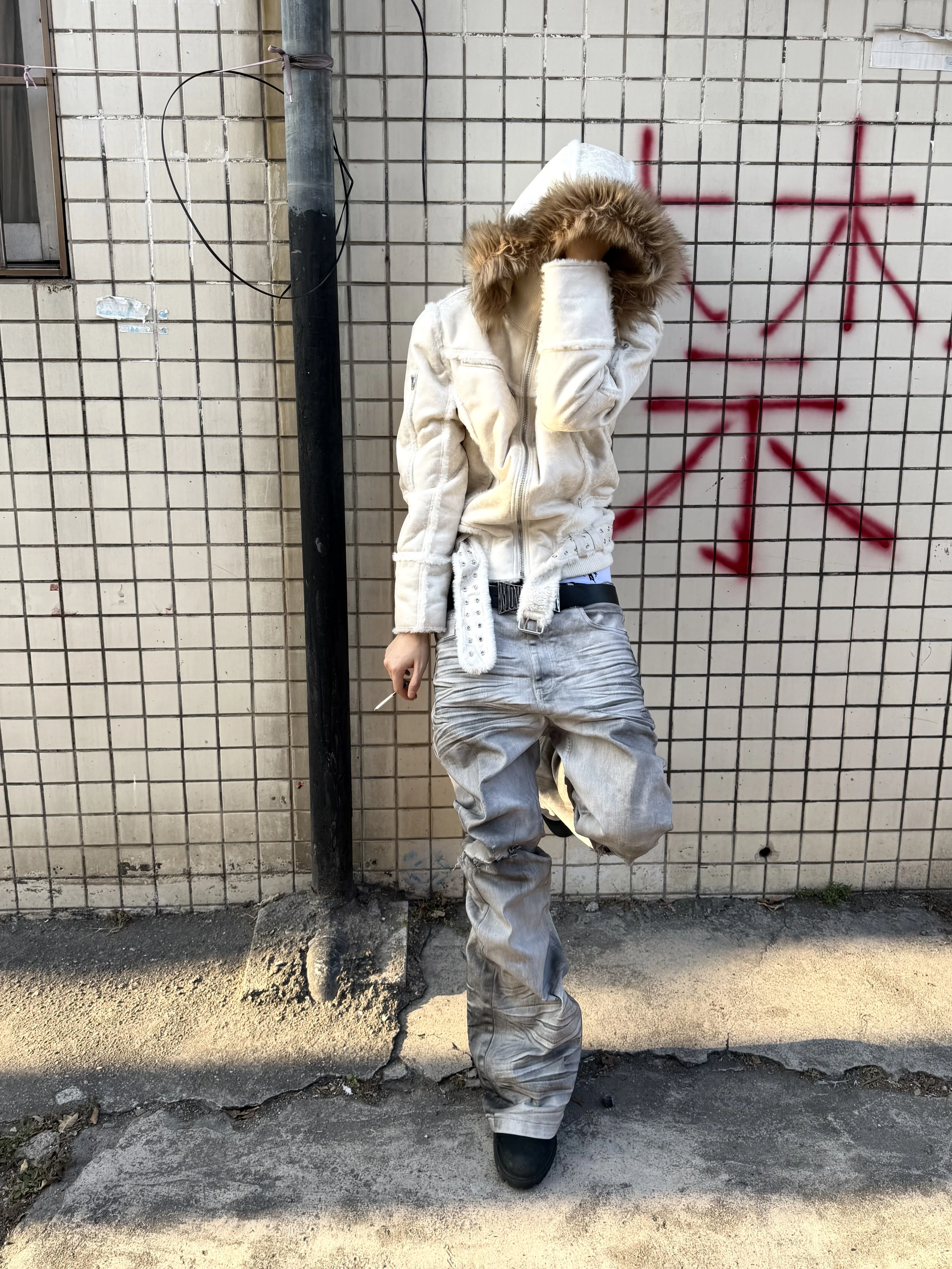 Gojoyjinni Dirty-Dyed Distressed Spray-Painted Leopard Print Three-Dimensional Whiskered Stretch Micro-Flared White Wax Jeans