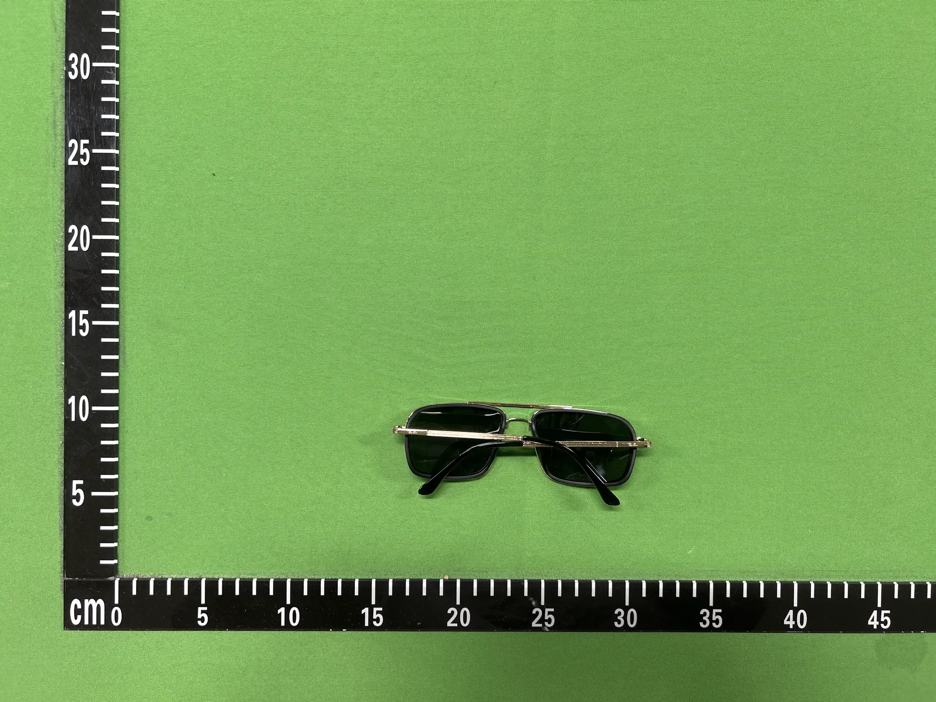 Aviator Sunglasses Gold Black