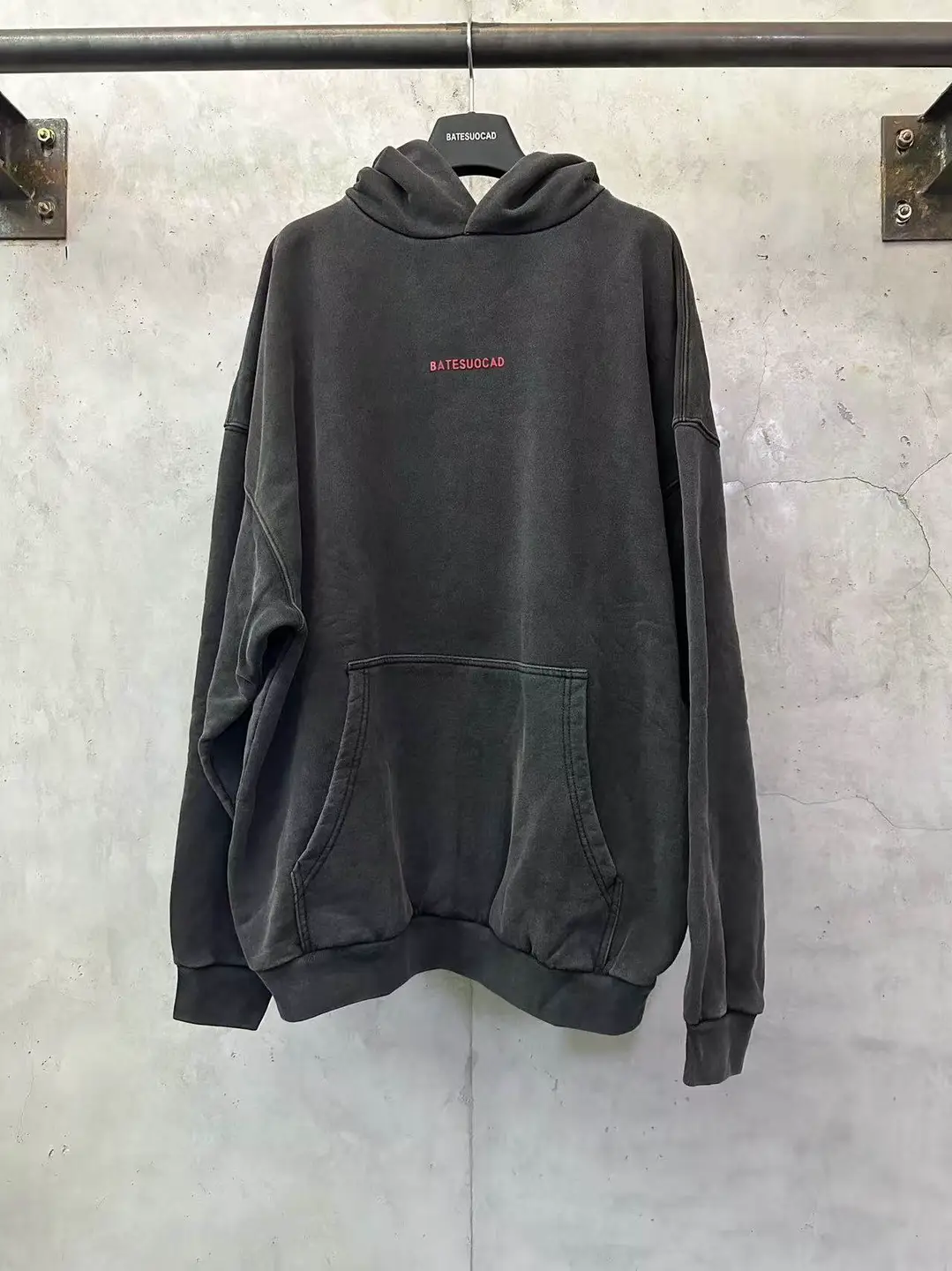 Batesuocad 25 Winter Style Logo Embroidered Loose Fit Washed Hoodie Pullover Unisex Trendy