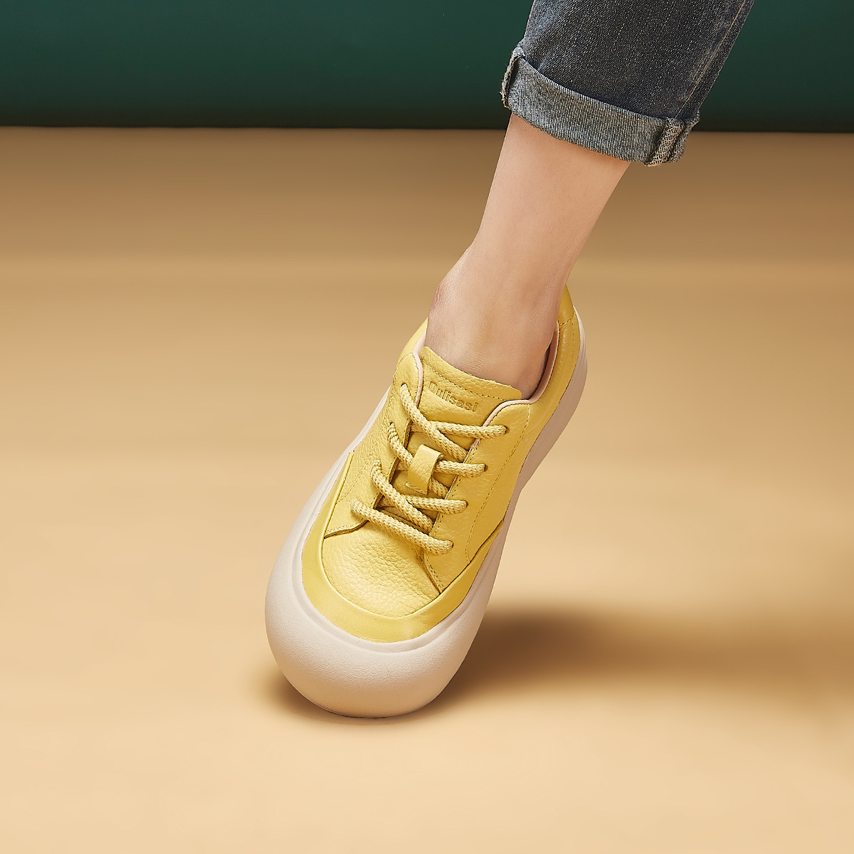 Spring and Autumn Leather Sports White Shoes for Women 2026 New Casual Fashion Versatile Round-Toe Thick-Soled Height-Increasing Loafers
