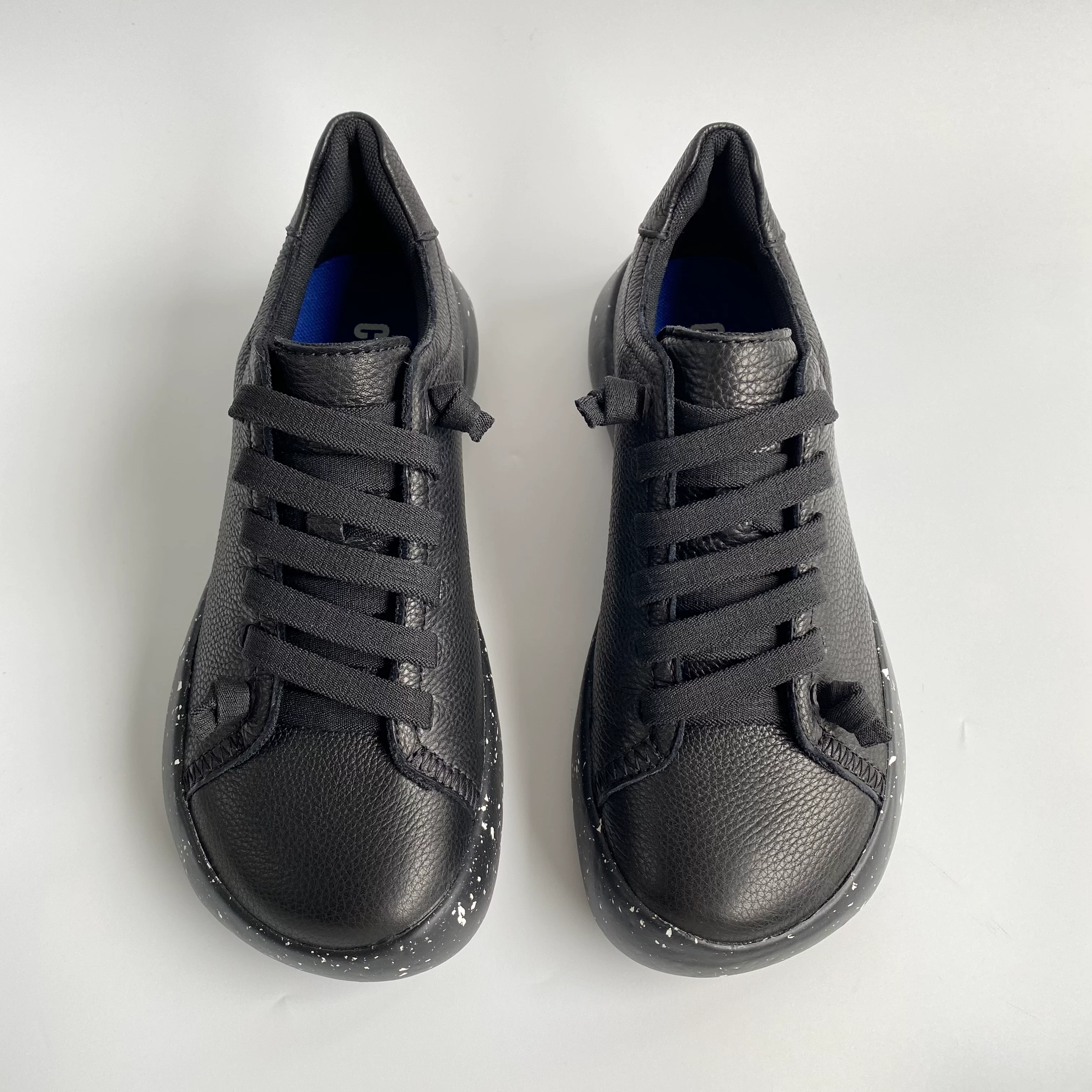 Spring and Autumn Spanish Brand Men's Shoes, Genuine Leather Slip-Ons, Comfortable Casual Shoes, Black Ultra-Light Soft-Soled Sneakers Foto QC de TAOBAO na Qualit.ly