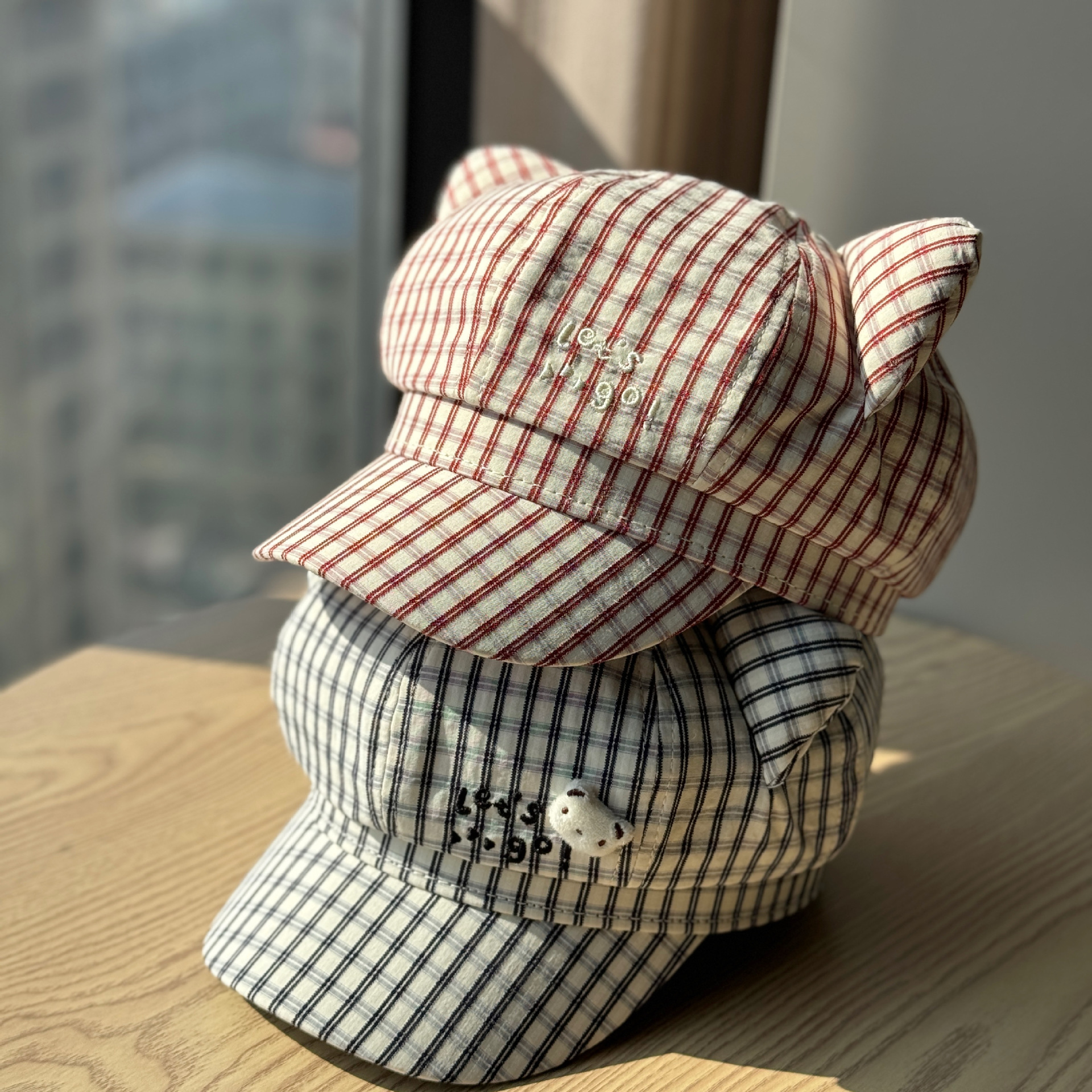 Spring and Summer New Cute Cartoon Cat Ear Plaid Beret for Women, Fresh and Versatile, Casual Style, Face-Slimming Octagonal Hat, Trendy