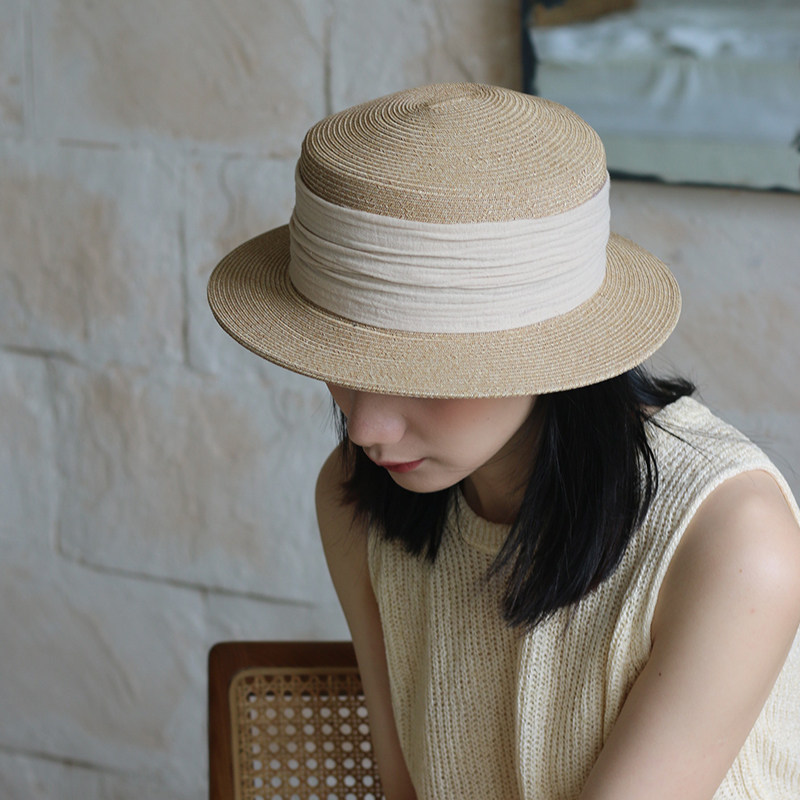 Natural Paper Straw Sun Hat, Summer Light French-Style Flat-Top Flat-Brim Outdoor Travel Sunshade Small Hat for Women