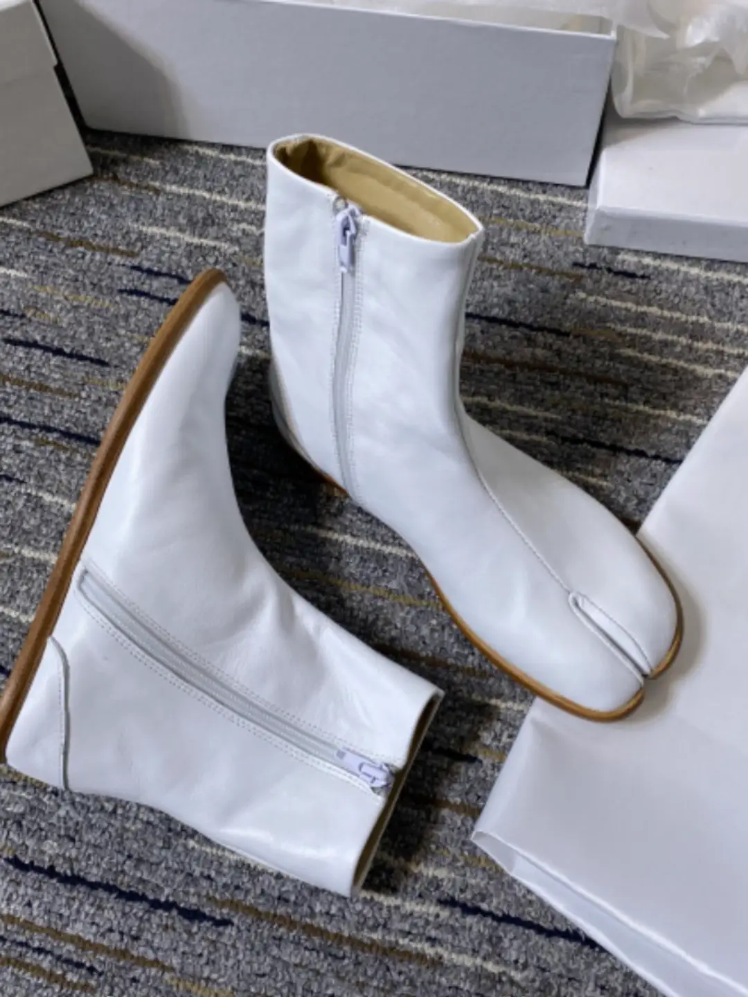 White Horse Hoof-Style Men's Shoes, Genuine Leather Tabi Split-Toe Shoes, Unisex Flat Pig Hoof High-Top Sheep Hoof Short Boots