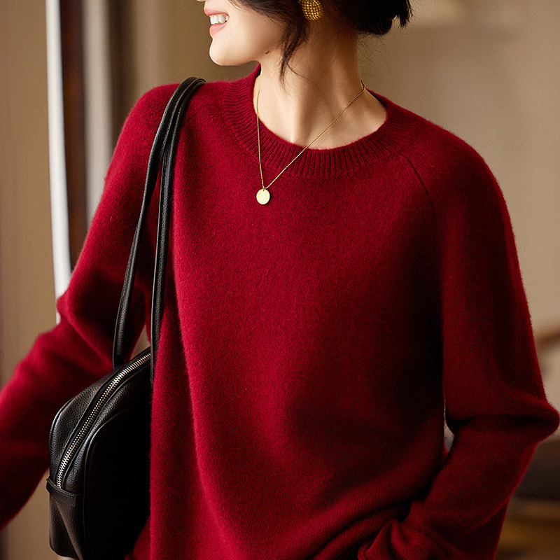 2025 New Pure Wool Round Neck Raglan Long Sleeve Solid Color Pullover Loose Soft Waxy Sweater Base Shirt Wool Women