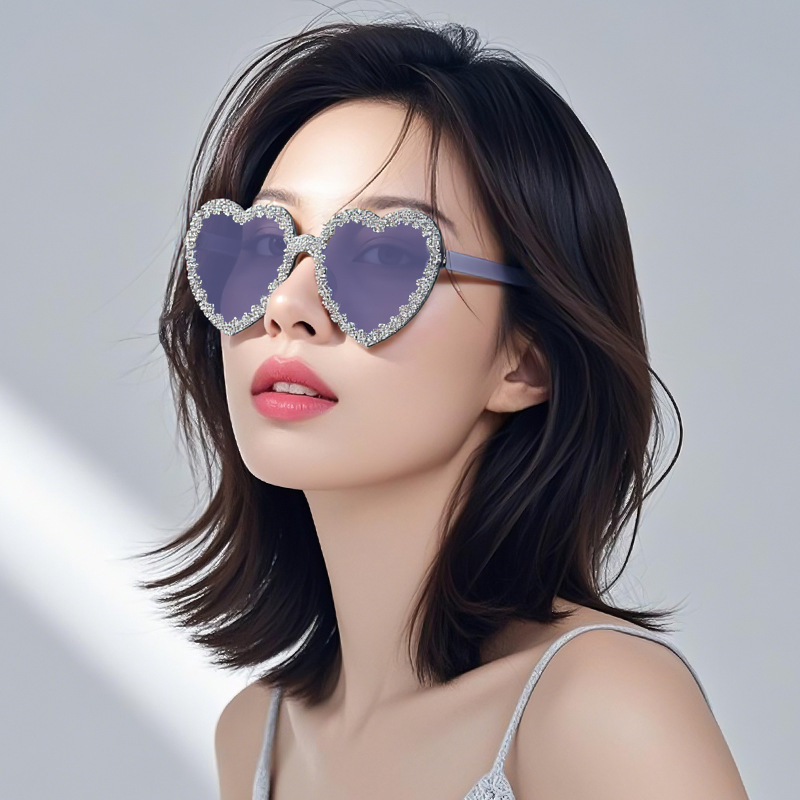 Europe and the United States cross-border rhinestone love diamond heart-shaped sunglasses photo ball sunshade sunglasses anti-ultraviolet glasses women