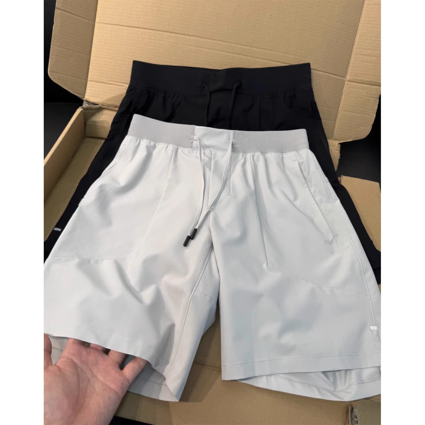 Customized Ice Silk Men's Shorts with Sample and Picture, Breathable Sports Shorts, Ice Silk Quick-Dry Shorts