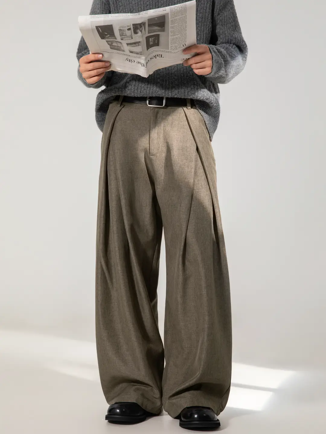 Wukong Has in Stock Three-Dimensional Pleated A-Line Silhouette Old Money Style Long Pants for Men, High-End Commuter Versatile Casual Dress Pants