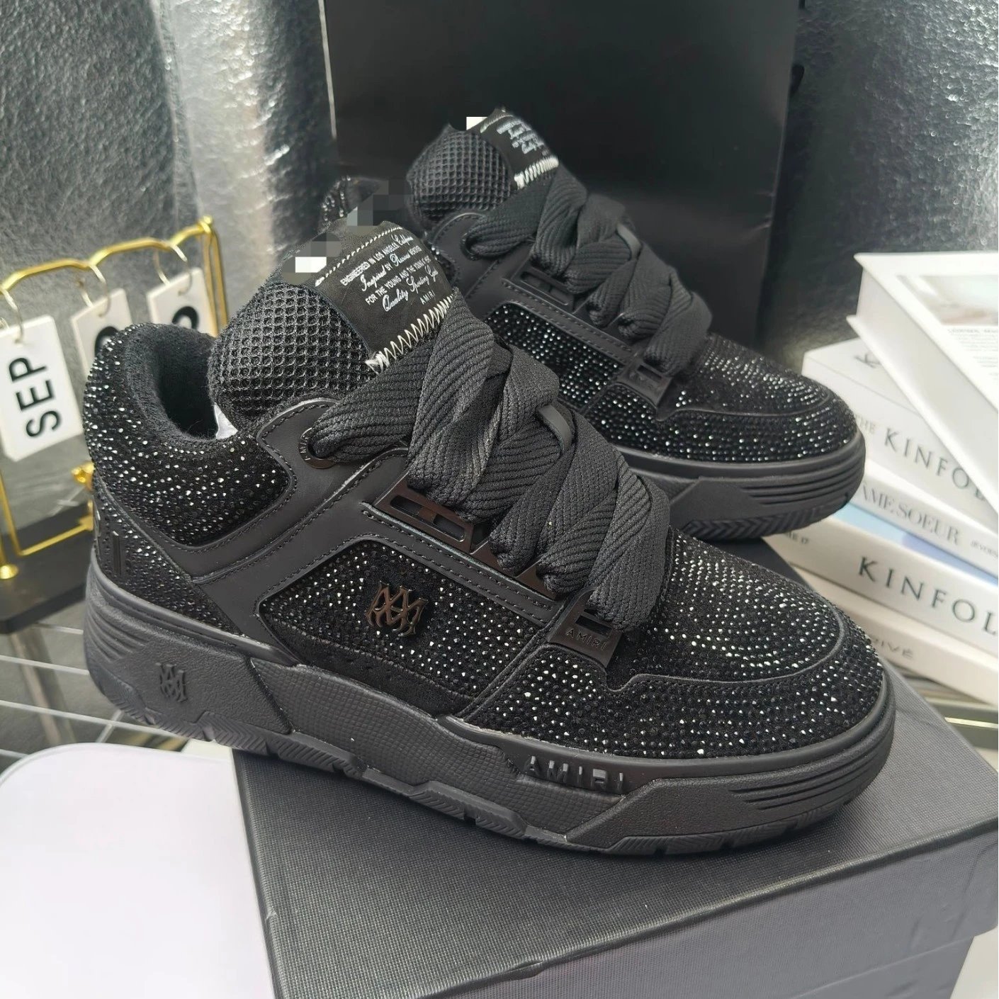 AM1F1 sneakers