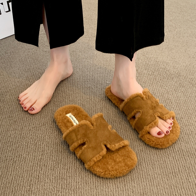Popular Furry Slippers for Women, Suitable for Outdoor Wear, 2025 New Style, Casual, Non-Slip, Suitable for Pregnant Women, Lazy Style, Fashionable Slip-On Slippers, Wholesale