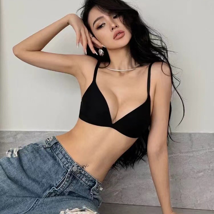 Small Chest French Triangle Cup Traceless Comfortable Breathable Micro Gather Spring and Summer Thin Students No Steel Ring Beautiful Back Sports Women's Style