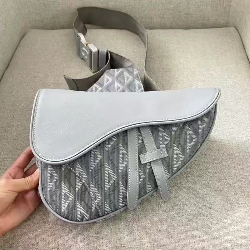 Cross-Border New Men's Fashion Unisex Crossbody Bag Embroidered Saddle Trendy Chest Bag Popular Versatile Shoulder Bag QC-foto från 1688 på Qualit.ly