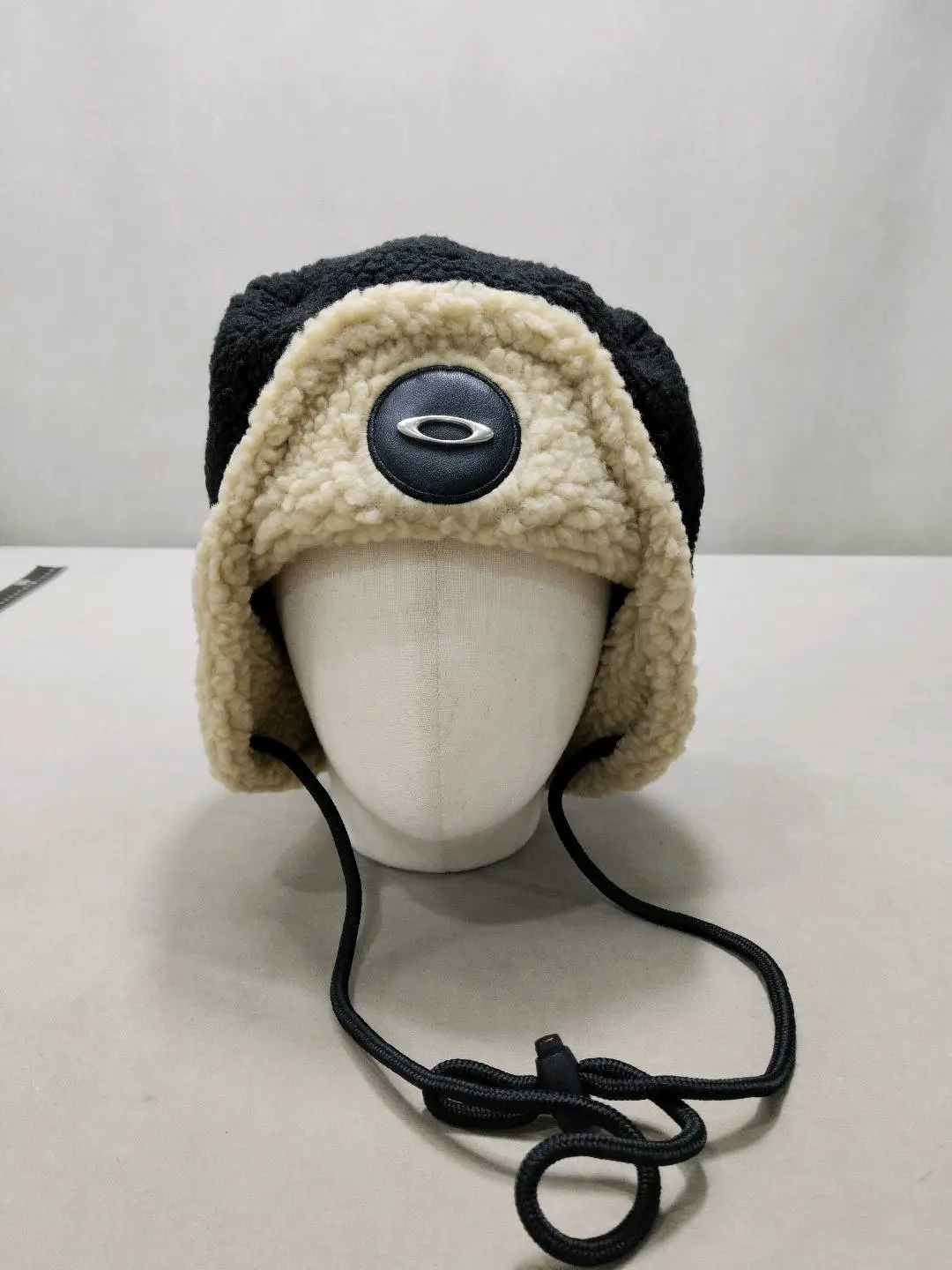 Oakley Sherpa Trapper Hat Black Tan