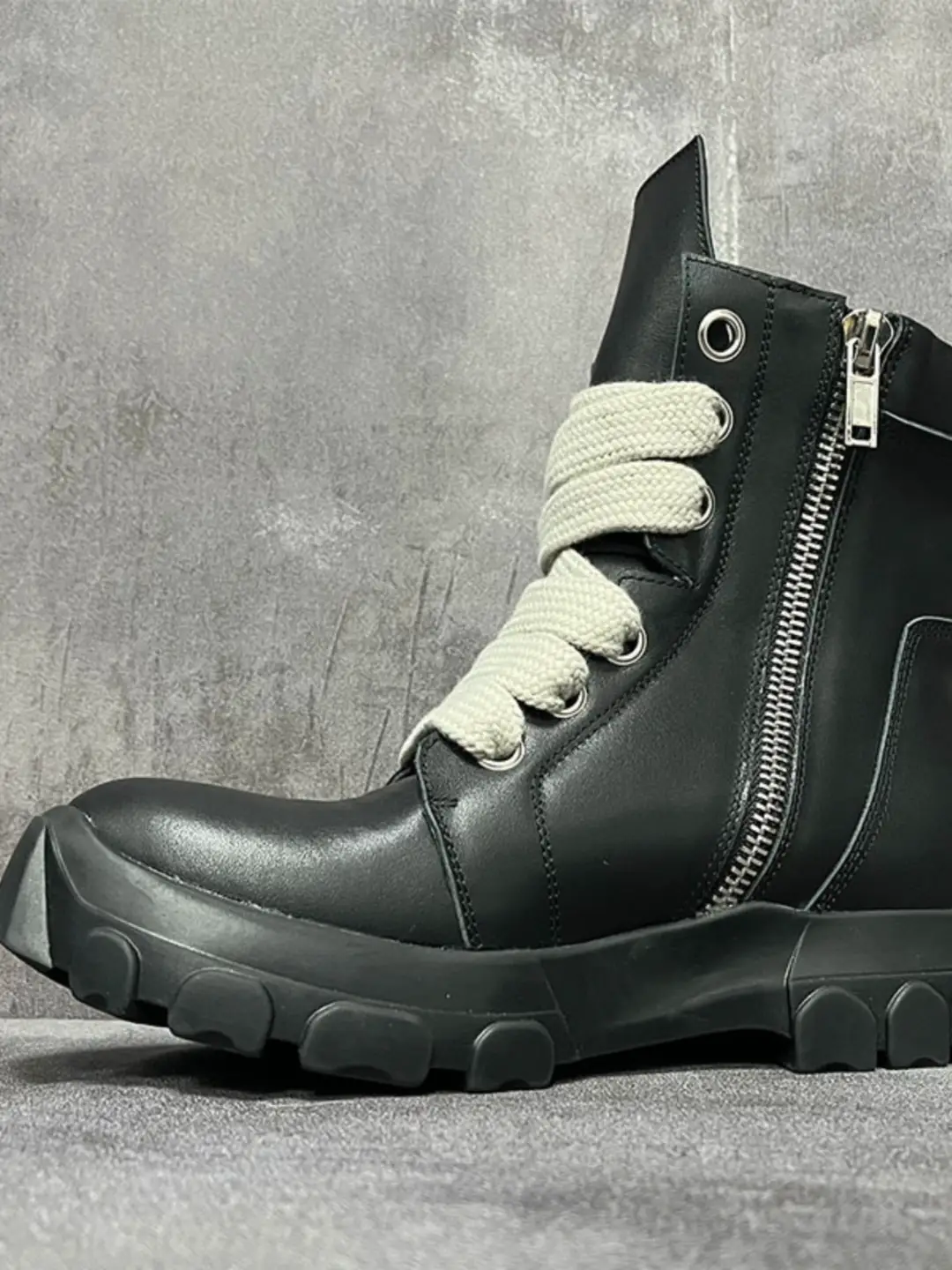 2024 New arrival Mid-Boots Street Dance Tide Men Casual Boots Thick Belt Non Slip Leather High-Grade Tide Shoes