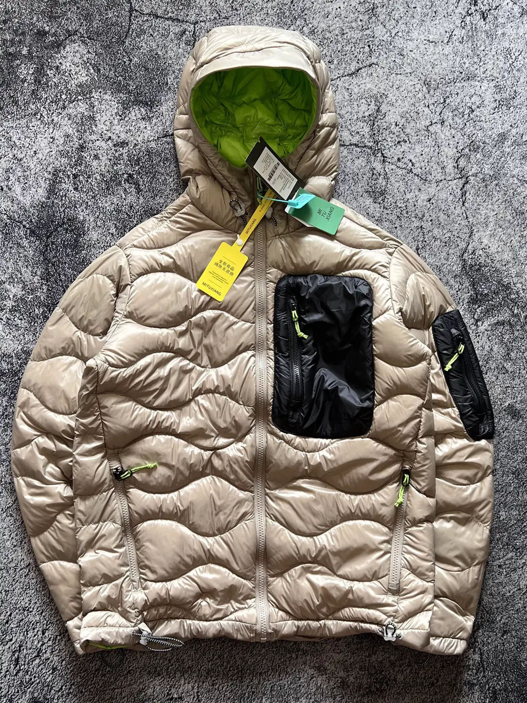 Unisex outdoor casual contrasting hooded sweatshirt for autumn and winter, warm and fluffy white duck down down jacket, trendy