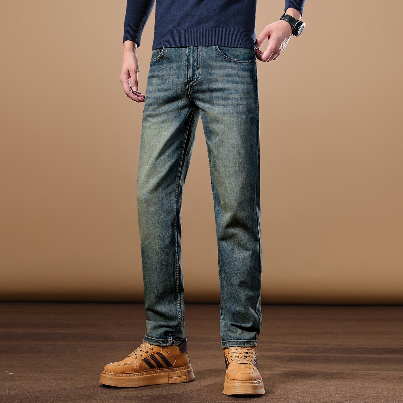 2025 Autumn and Winter Men's Slim Straight Jeans, Price Controlled at 139