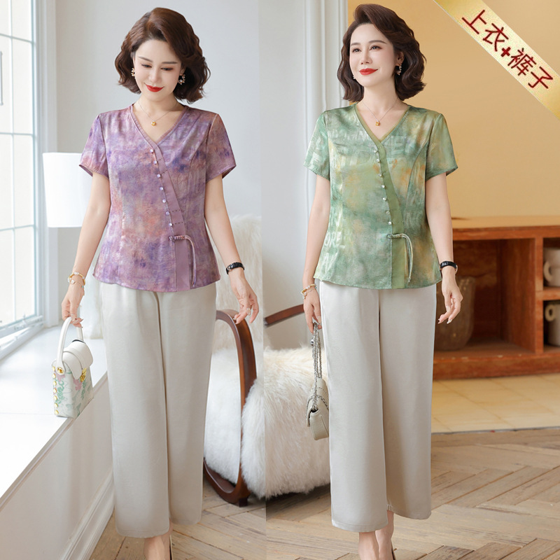 Temperament mother summer V-neck short sleeve suit mother's day send mother-in-law satin top straight pants two-piece wholesale