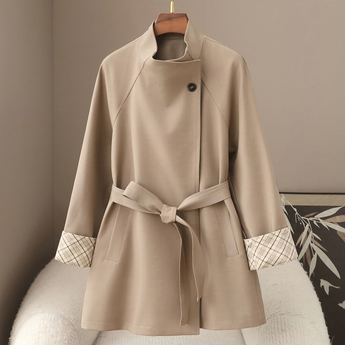 Small Batch Clothing 2026 Spring New Design Patchwork Trench Coat British Style Slimming Mid-Length Coat