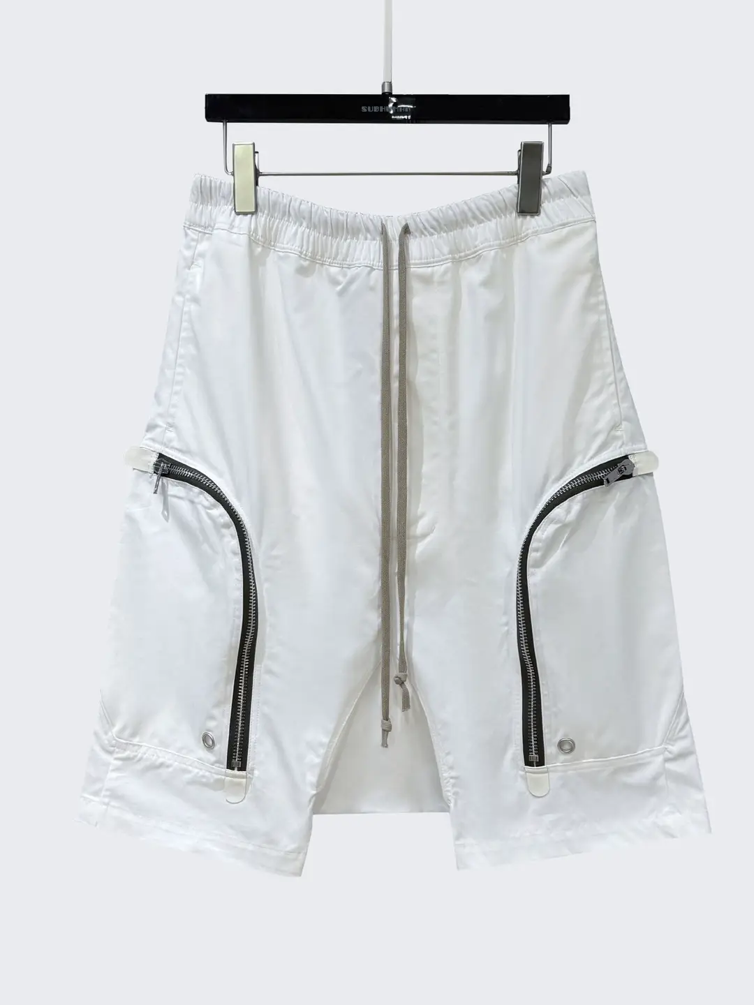 2025 New arrival Dark Style High Street Eyelet Zipper Pocket parka Biker Men's Half Length Mid-Short Drop Crotch Baggy Pants
