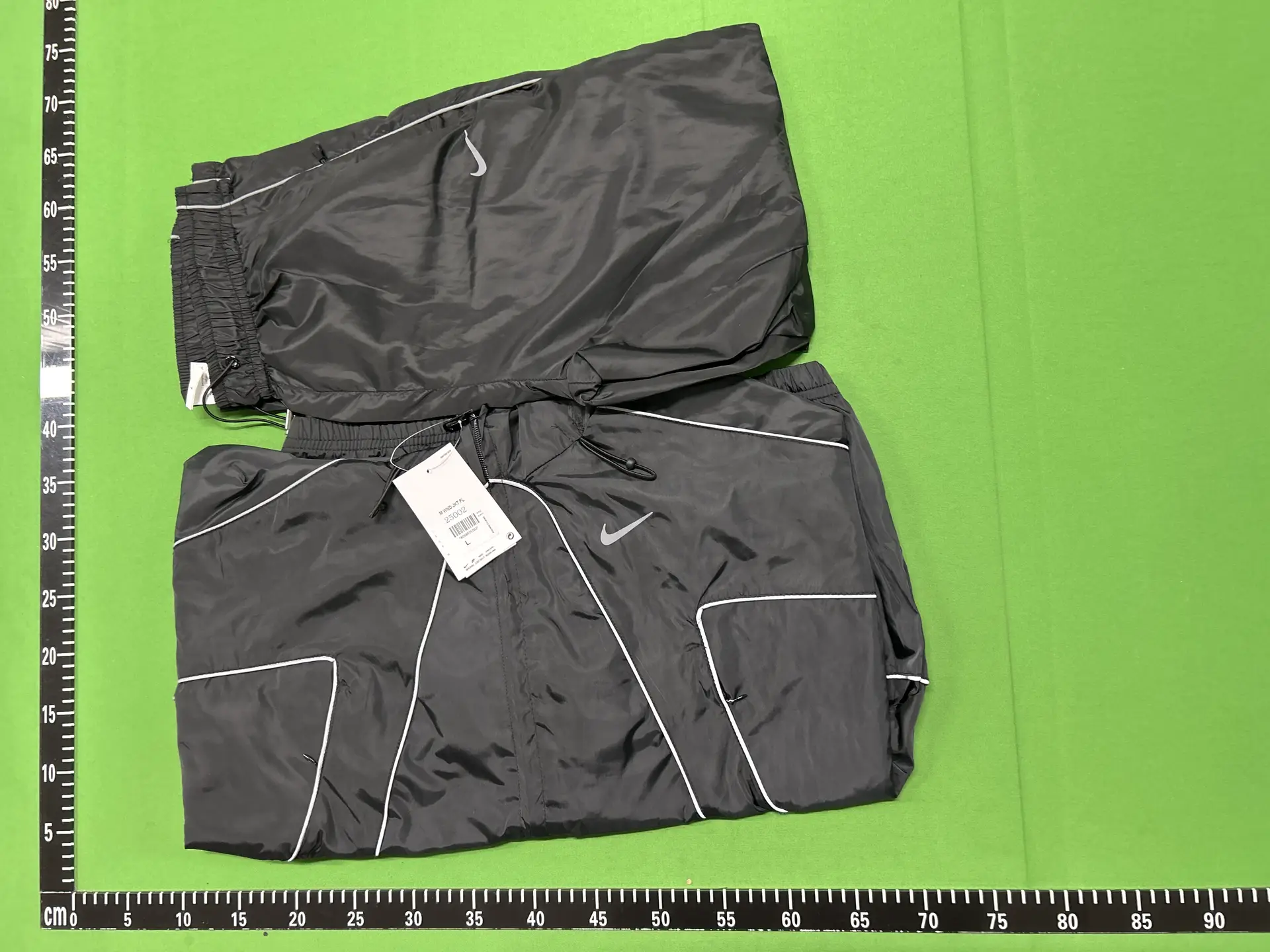 Nike Men's Black Sportswear Tracksuit