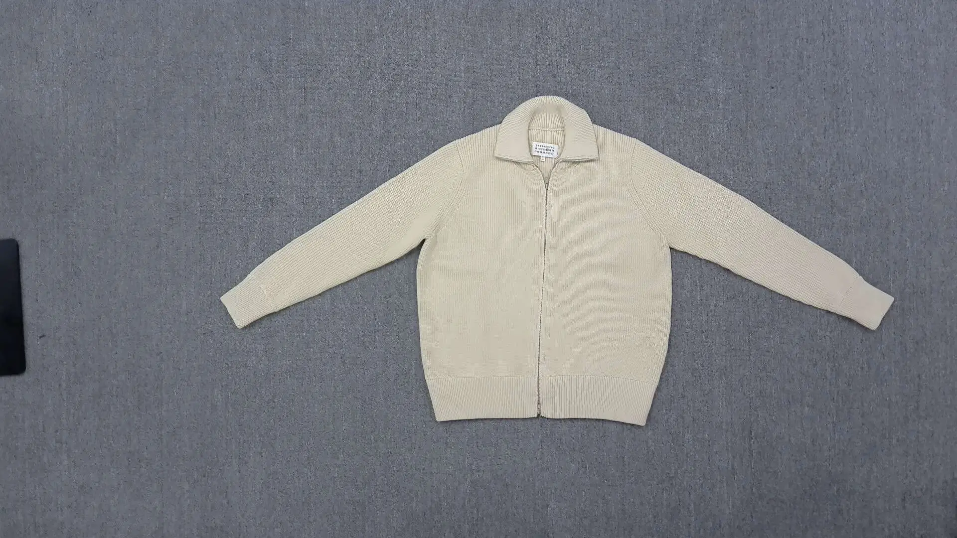 Four corner stitching design apricot yellow stand up collar zipper knitted wool cardigan jacket original for men
