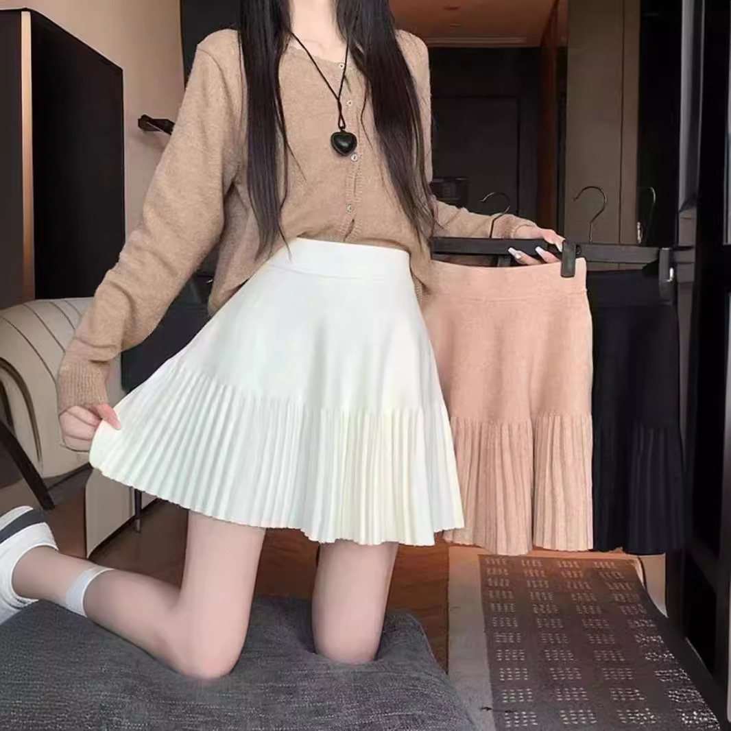 2024 Spring and Autumn New Korean-style College-style Pleated Knitted Skirt High Waist Slimming A- line Half-length Fashionable All-match Skirt
