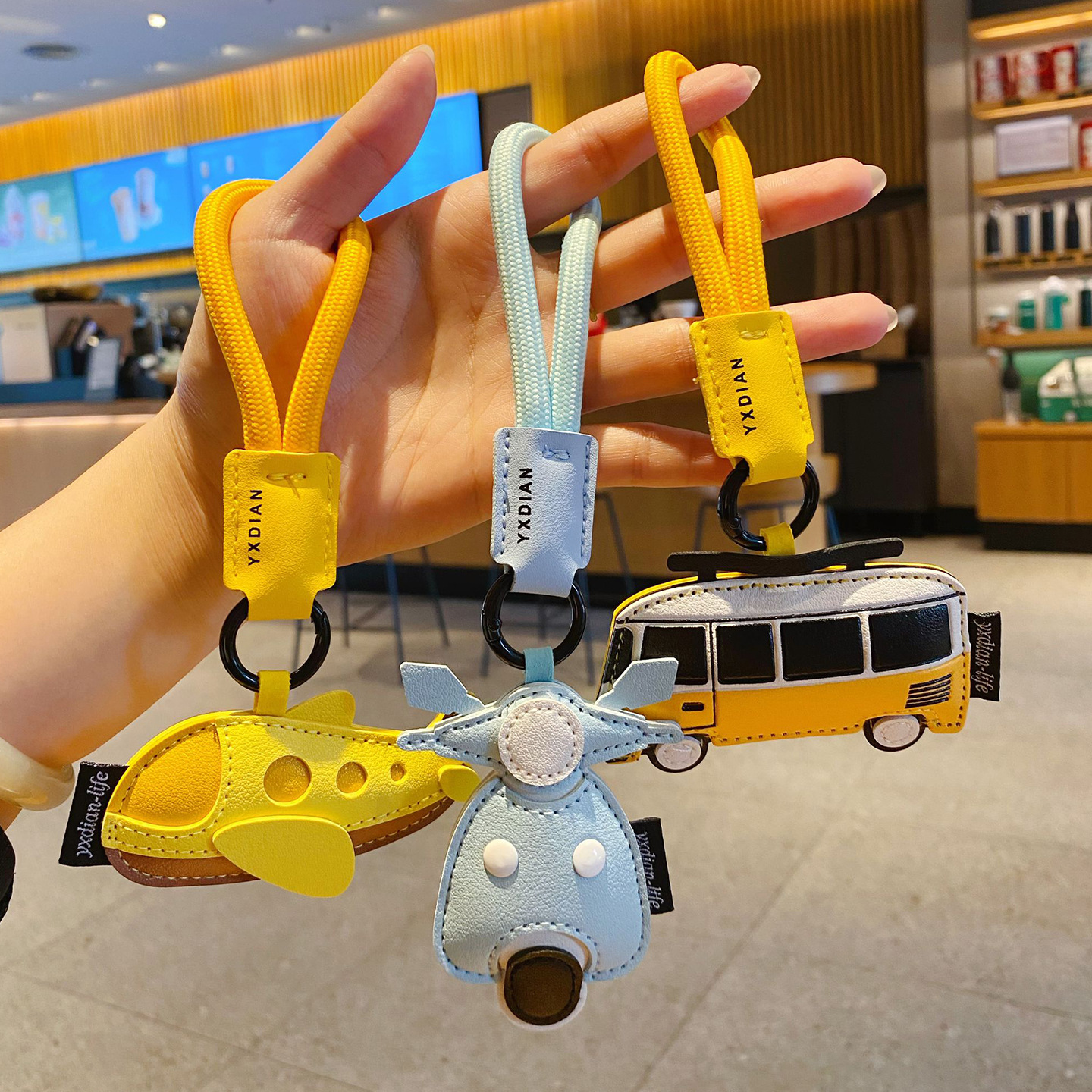 Creative Leather Vehicle Pendant Car Keychain Cartoon Airplane Bus Leather Bag Pendant Keychain
