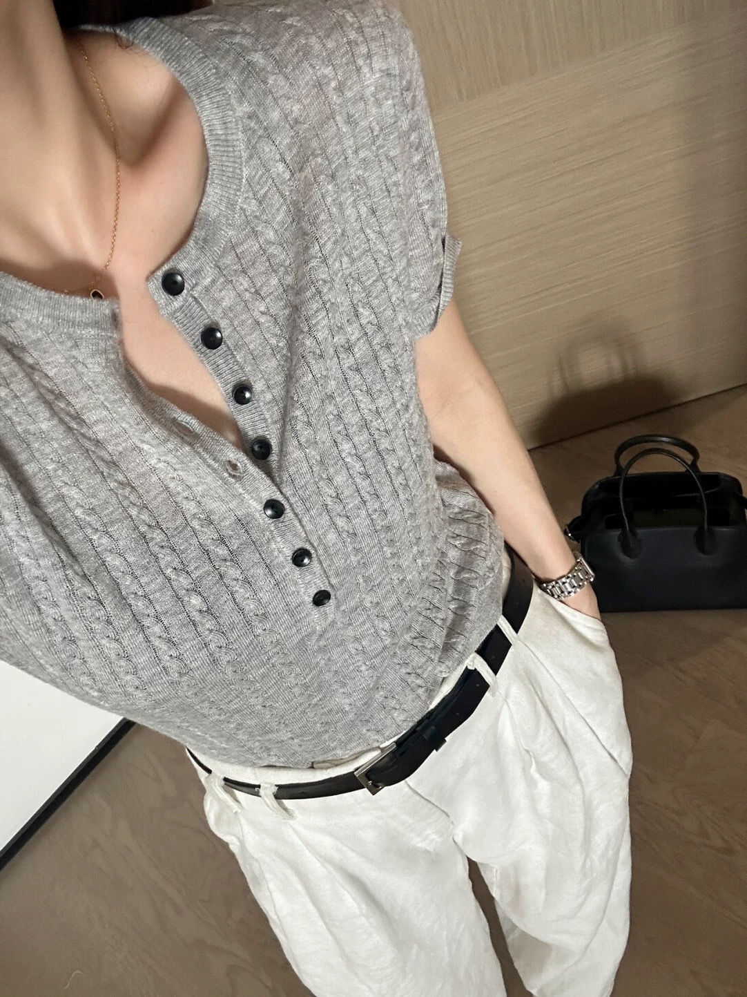 2026 New Style Knitted Short-Sleeved Women's Summer Korean Style Slim Fit Versatile Work Clothing Top Pure Color Button Pullover