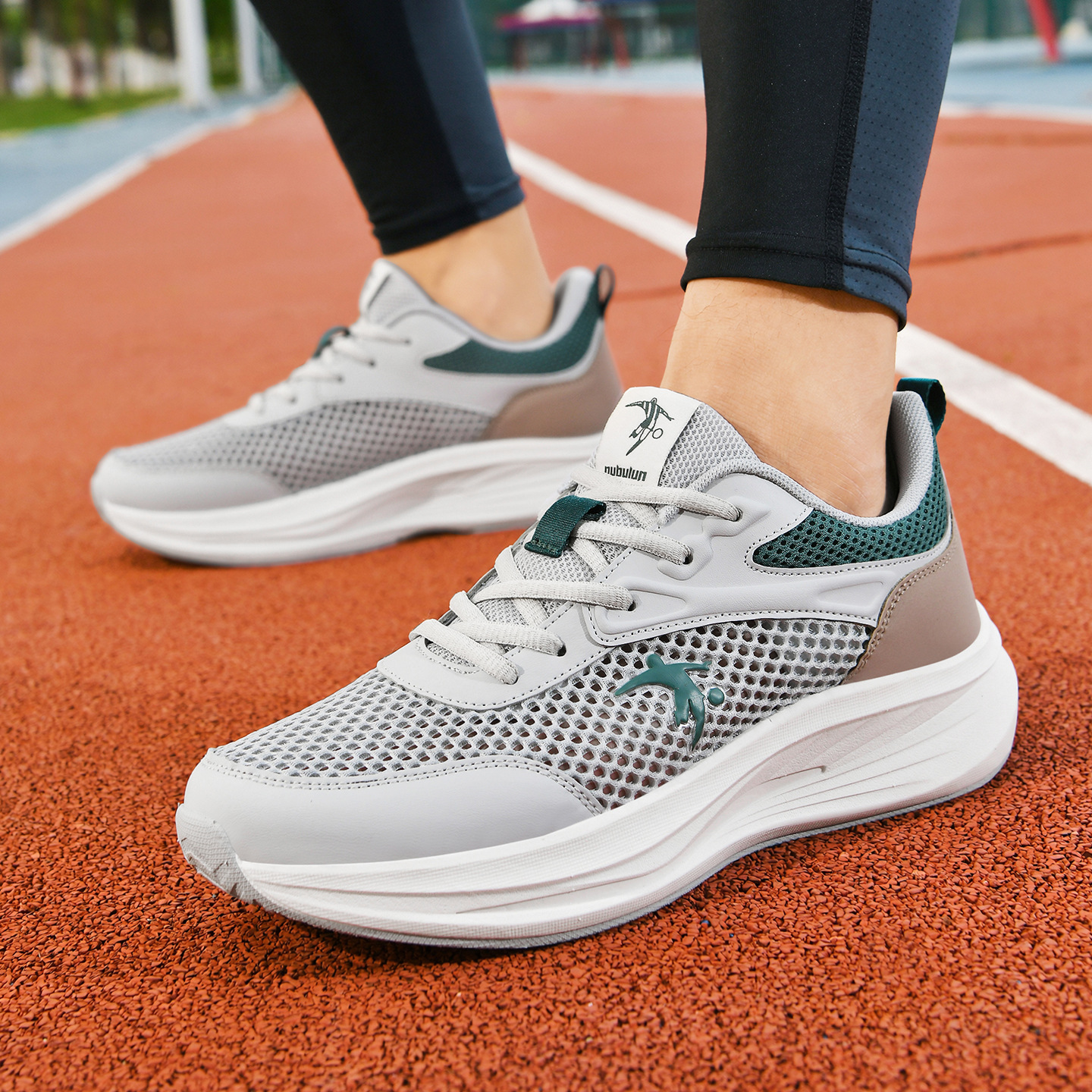 Johnny Danlai Running Shoes Men's Hollow Mesh Breathable Men's Shoes 2026 Summer New Sports Shoes Casual Travel Shoes