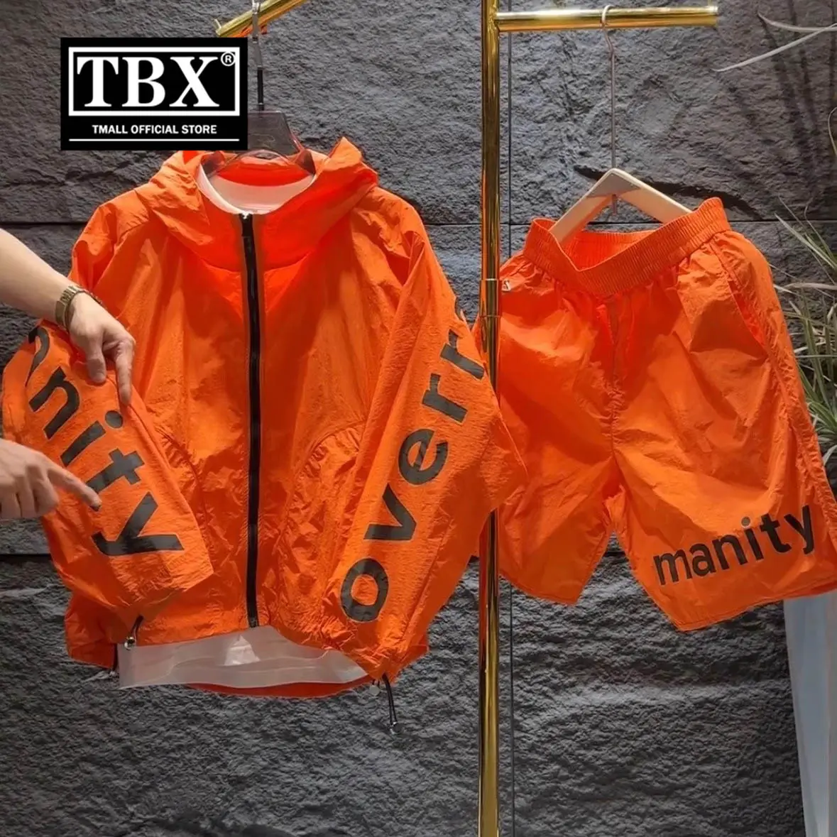 Ice Silk Sun Protection Clothing Suit Men Summer 2025 New Hooded Outwear Casual Sports Quick-Drying Shorts for Men and Women