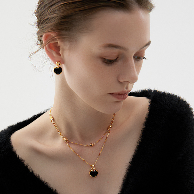 Daifa Descartes Chubby Heart Black Mar Necklace Women's Niche Light Luxury High-end Clavicle Titanium Steel Vacuum Plating Real Gold