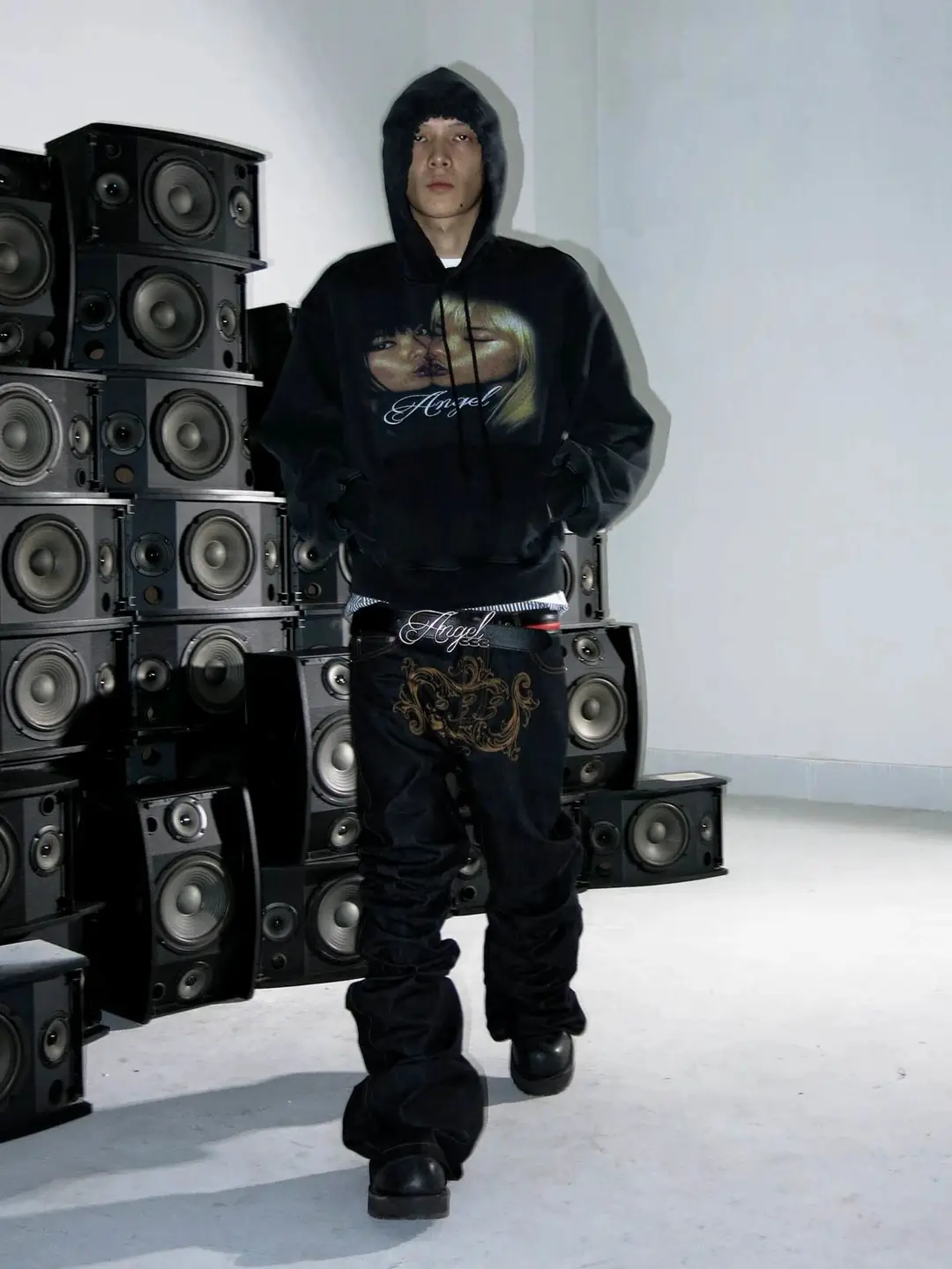 [Pccvision] 3Man0N Angel Vintage-Style Printed Washed Black Hooded Pullover Sweatshirt