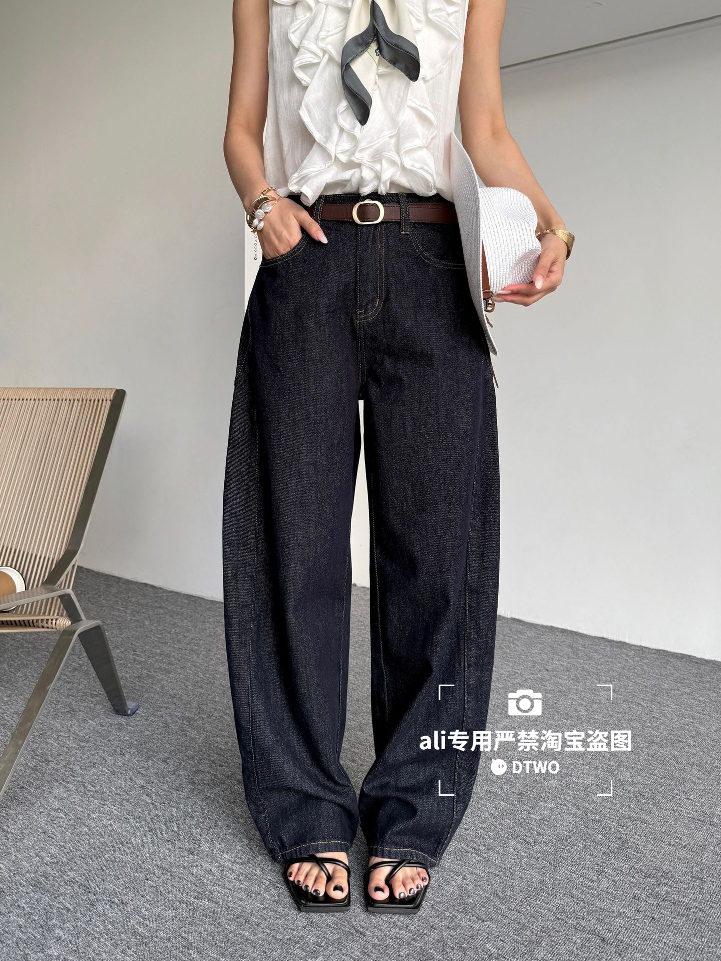 Dtwo Spring/Summer New Original Design Thirteen Lines Women's Wholesale Retro High-Waisted Scissor-Cut Jeans 6105075