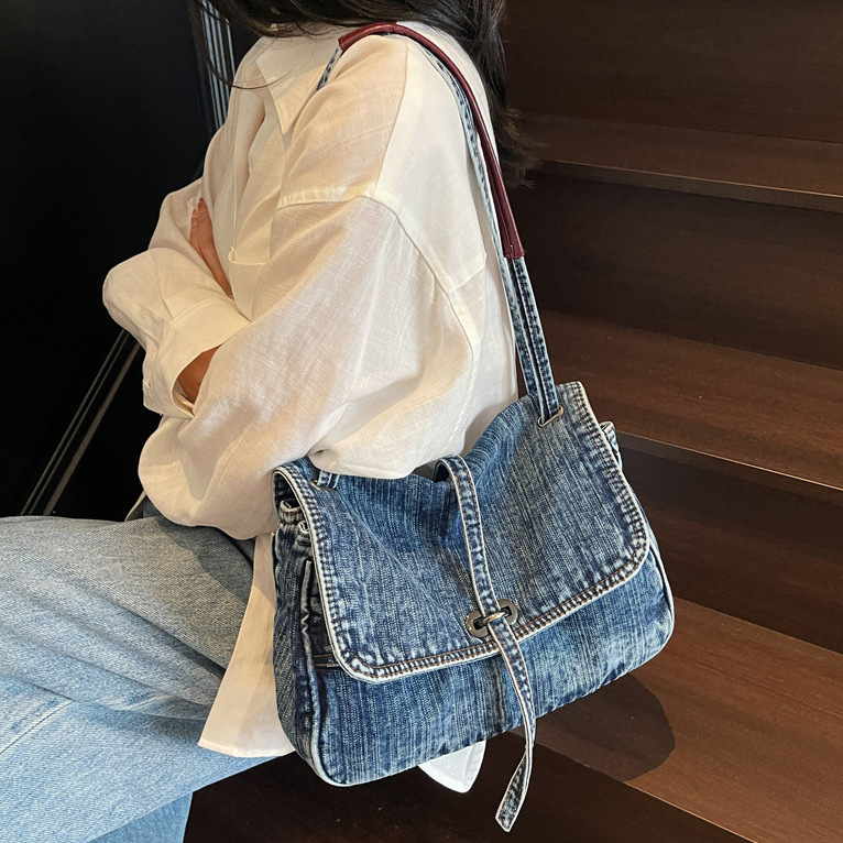 Niche Retro Denim Messenger Bag 2025 New Tote Bag Large Capacity Commuter Shoulder Armpit Bag Female Hobo Bag