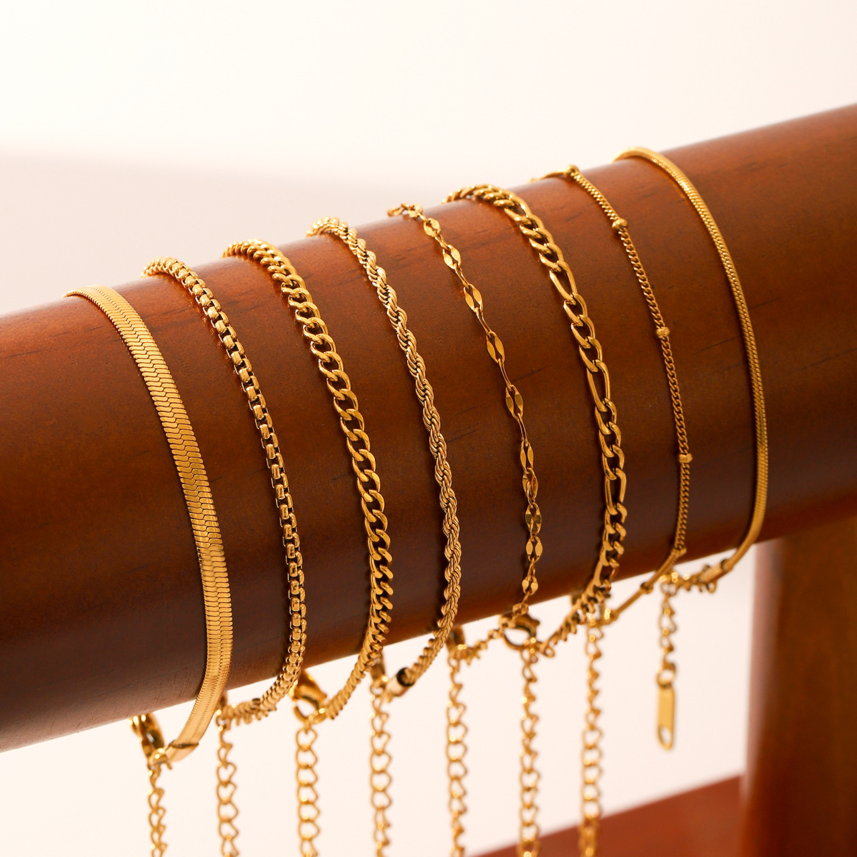 Cross-border ins style European and American 18K gold stainless steel bracelet twist chain blade chain Figaro chain snake bone chain does not fade