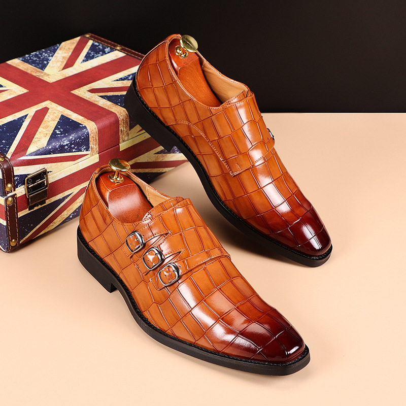 2022 new summer breathable Men's shoes casual fashion loafers men's cross-border large size