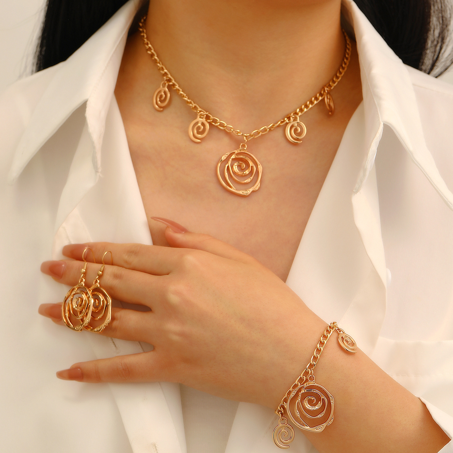 European and American Cross-Border Metallic Spiral Donut Bracelet Earrings Necklace Stylish Niche Elegant High-End Necklace for Women