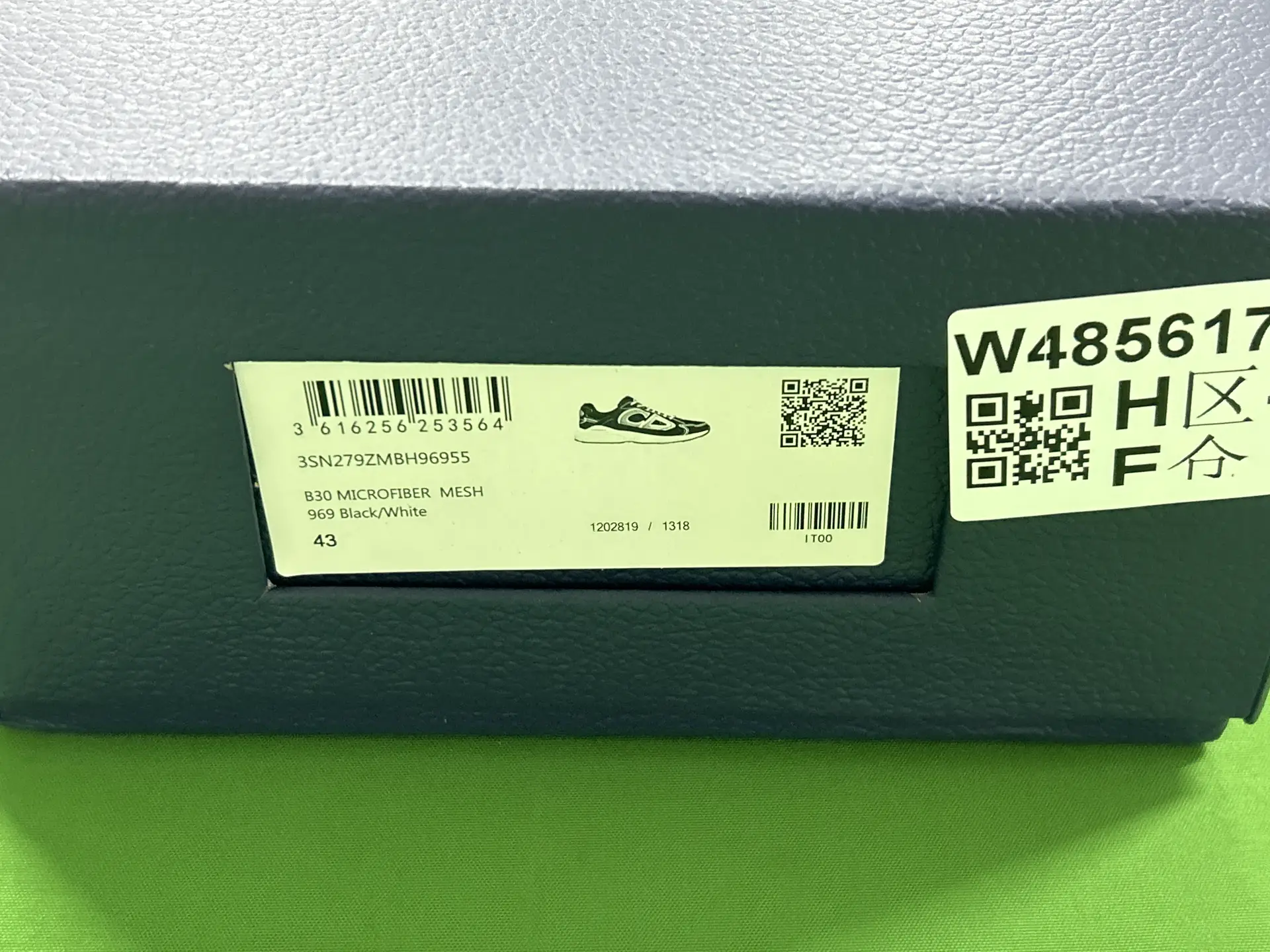 B30 MICROFIBER MESH 969 Black/White