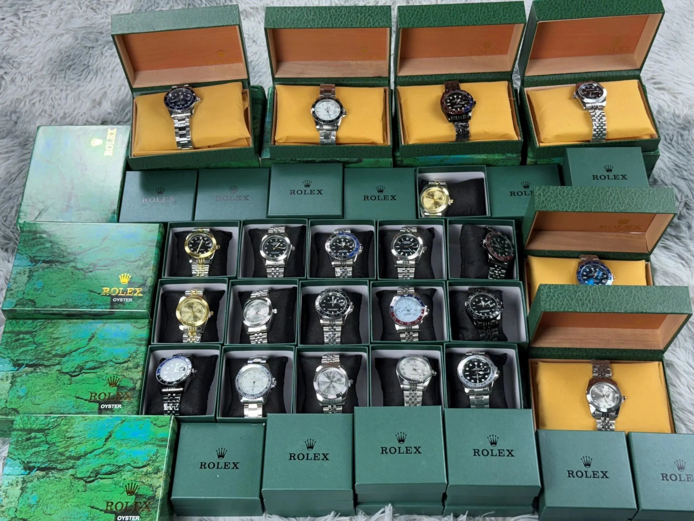 *(PD Heritage) watches are randomly distributed and cannot be returned or exchanged.