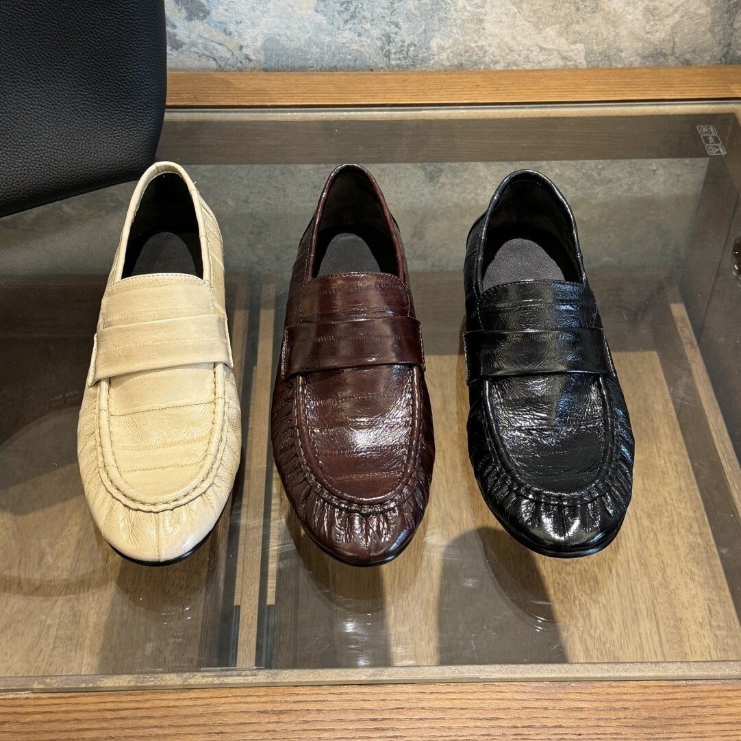 In Stock~Light Luxury Loafers for Women, Early Spring New Style, Foreign Trade Single Shoes, Genuine Leather, Round Toe, Low Heel, Pleated, British Style Leather Shoes