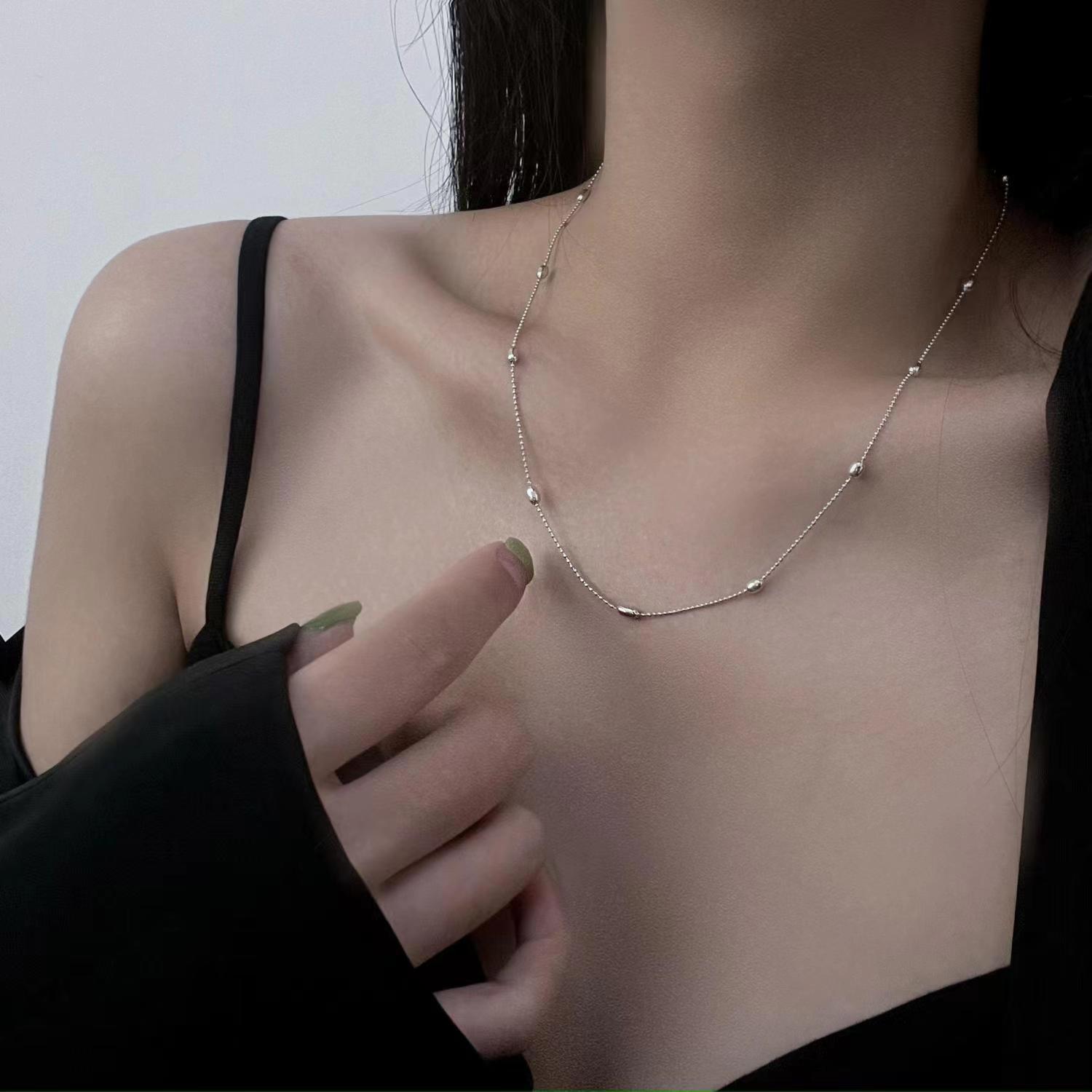 New Trendy Simple Ultra-fine Small Rice Bead Necklace Women's ins Niche Design Sense Fashion All-match Lock Cold Style Bone Chain