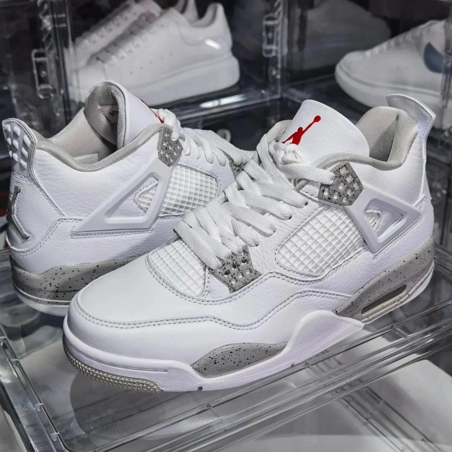 Air Jordan 4