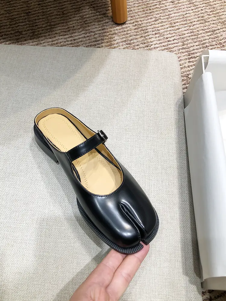 Taibi Split-Toe Shoes for Women 2025 Spring/Summer New arrival Genuine Leather Closed-Toe Mules with a Single Strap for Outdoor Wear Fashion Mules